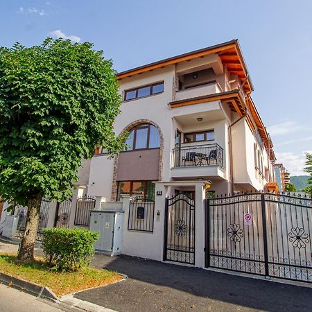 Cozy Brand New Boutique Aparthotel Braşov Exterior foto