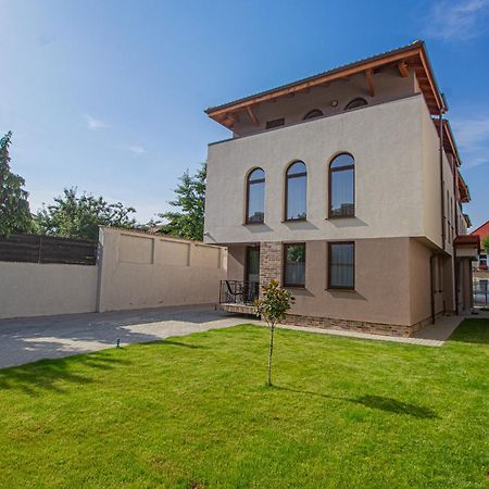 Cozy Brand New Boutique Aparthotel Braşov Exterior foto