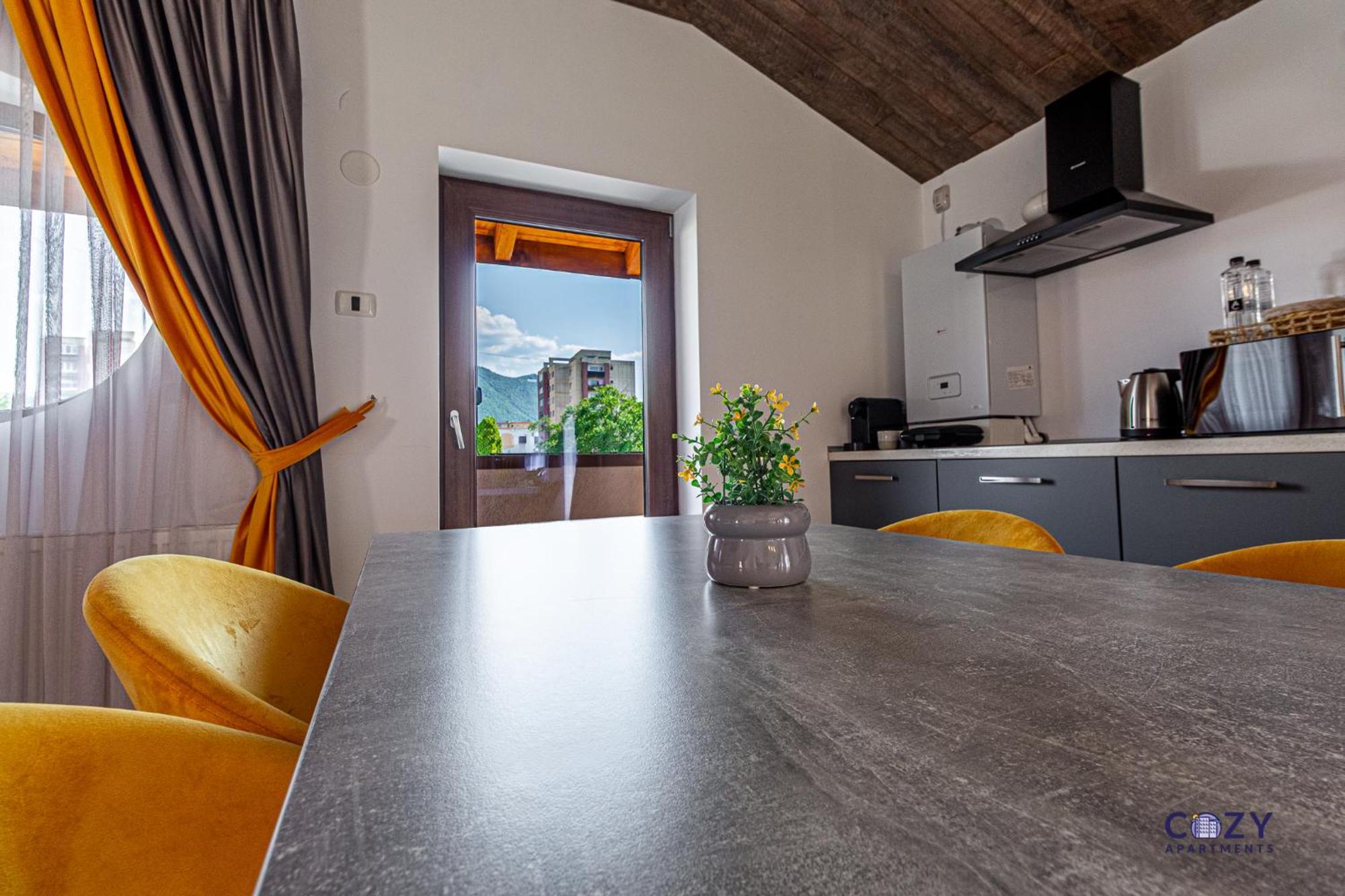 Cozy Brand New Boutique Aparthotel Braşov Exterior foto